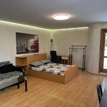 Apartment Holiday Warna